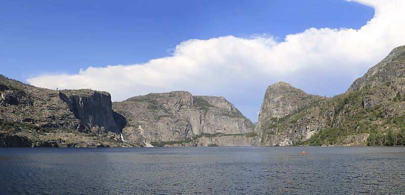 File:Hetch-Hetchy-Valley-1.jpg