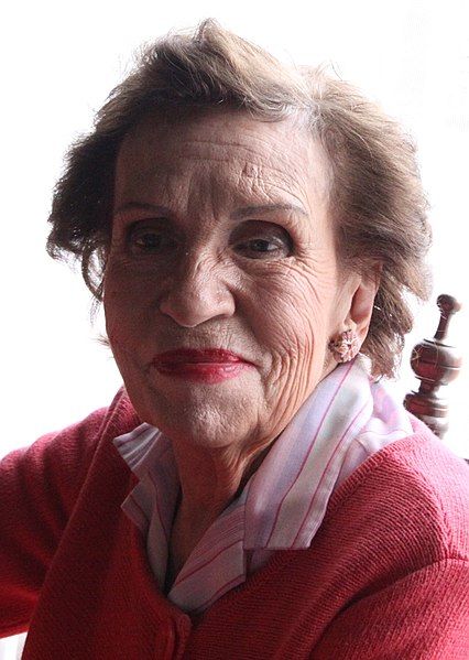 File:Josefina Villalobos 2011.jpg