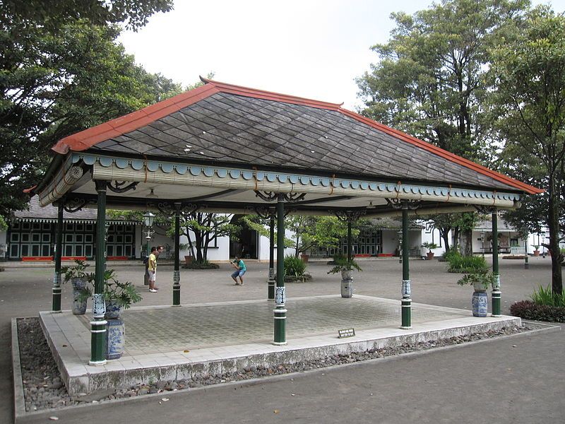 File:Kraton Yogyakarta 10.JPG