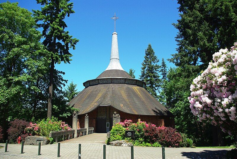 File:L&C Flanagan Chapel.JPG