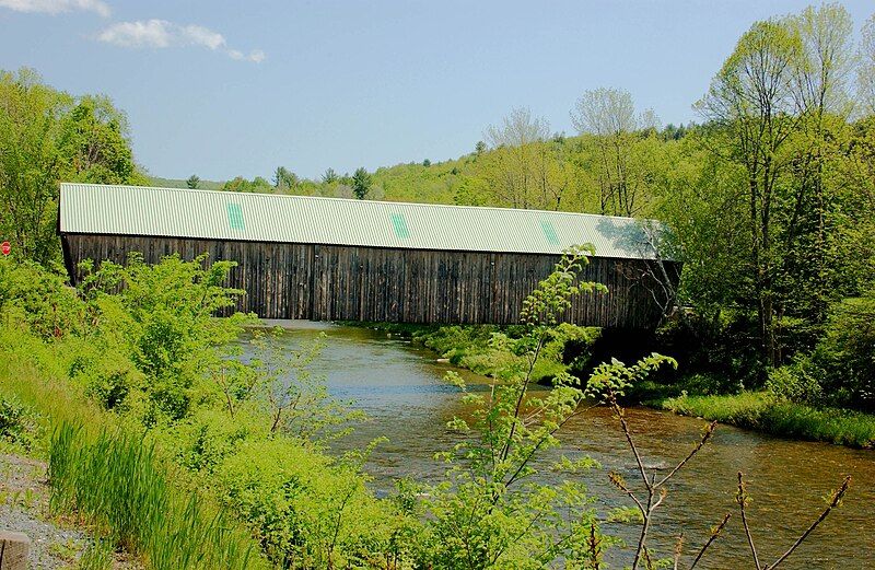 File:LINCOLN COVERED BRIDGE.jpg