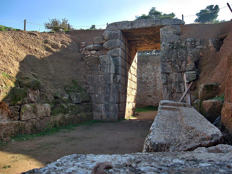 File:Lion-tholos-tomb-at-Mycenae.jpg