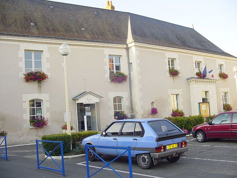 File:Mairie de Nouâtre.JPG