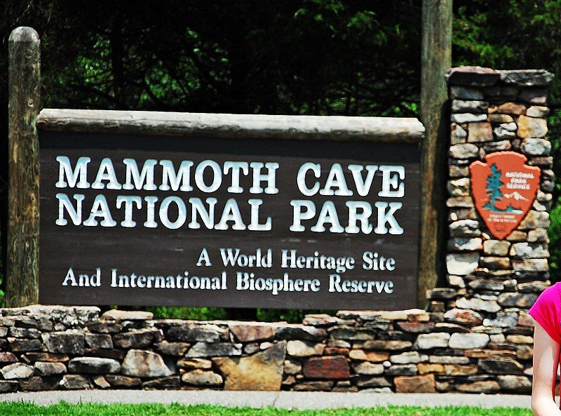 File:Mammoth Cave sign.jpg