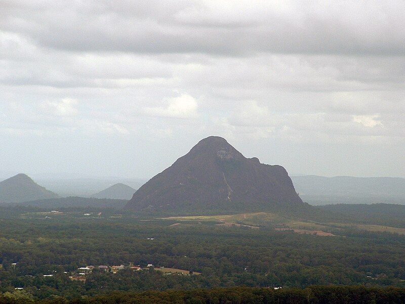 File:Mount Beerwah.jpg