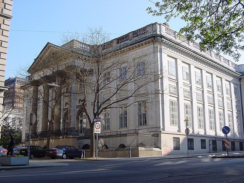 File:Palais rasumofsky2 2002.jpg