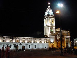 Picture of 'Iglesia de Santo Domingo' at night, one of the many beautiful churches and monasteries built by the Spanish during the Colony.