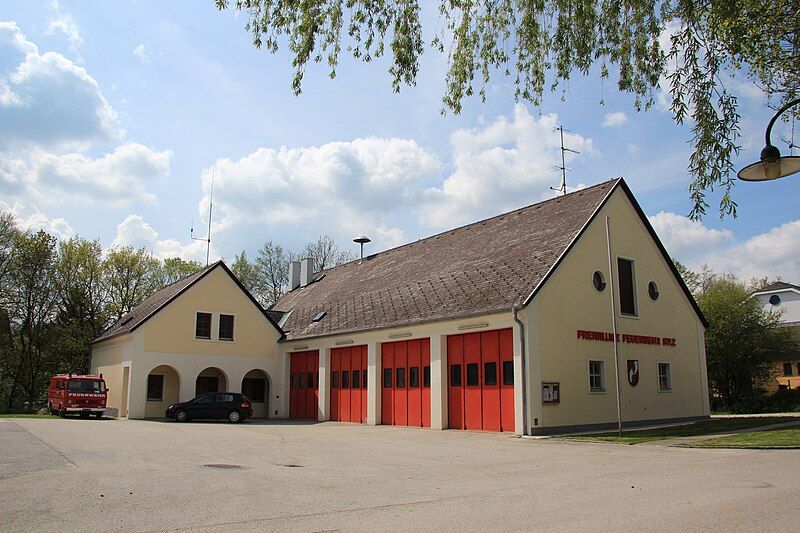 File:Sulz-Feuerwehrhaus 8425.JPG