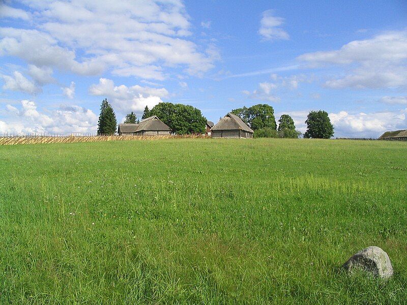 File:Tammsaare-Põhja farm.jpg