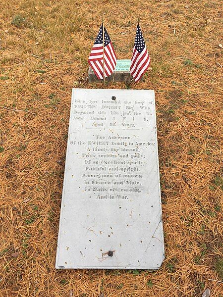 File:Timothy Dwight tombstone.jpg