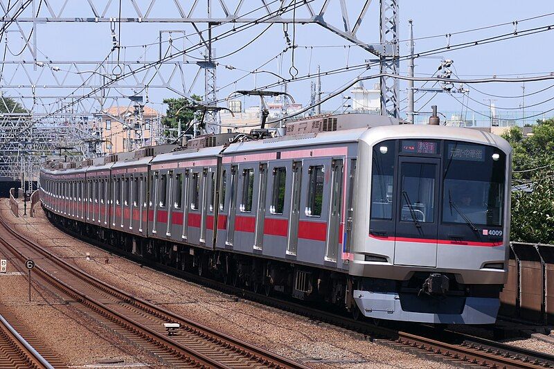 File:Tokyu-Series5050-4000.jpg