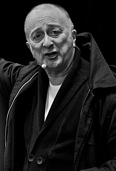 File:Tony Robinson.jpg