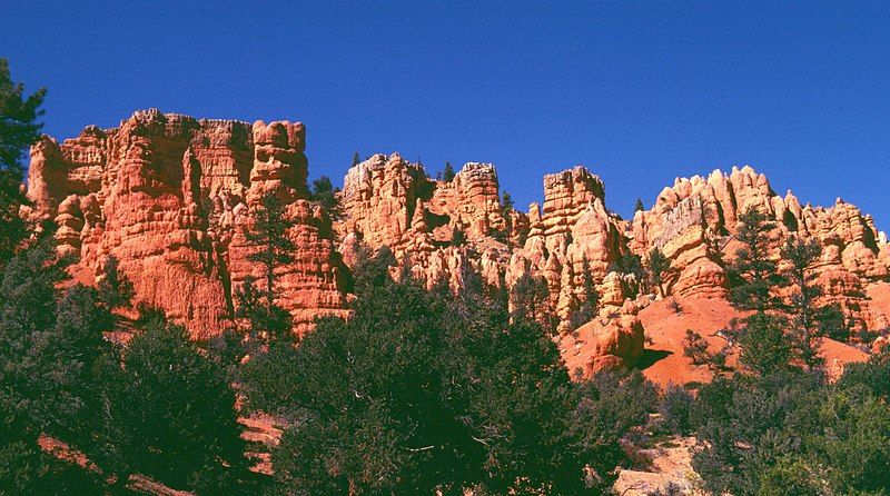 File:011107-Red-Canyon,-Utah.jpg