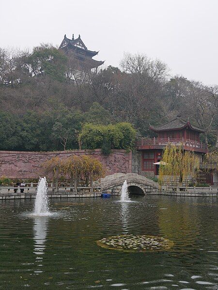 File:2020-01-02.China.Wuhan.Yellow-Crane-Tower.黄鹤楼.P1720905.jpg