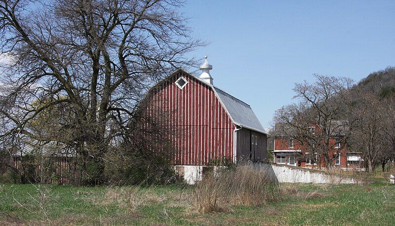 File:Chambers--Markle Farmstead 1.jpg