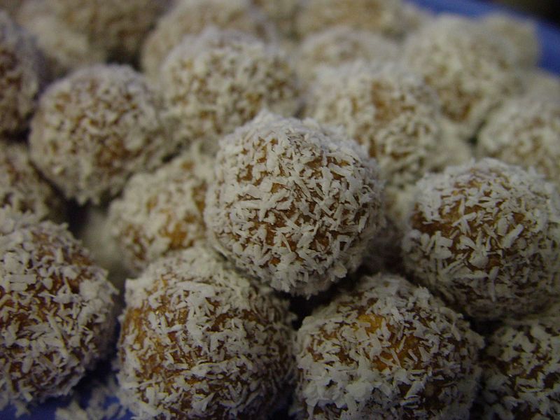 File:Coconut balls.jpg