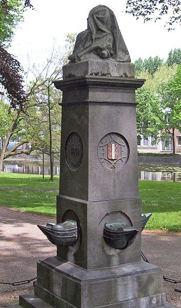 File:De Houtman monument2.jpg