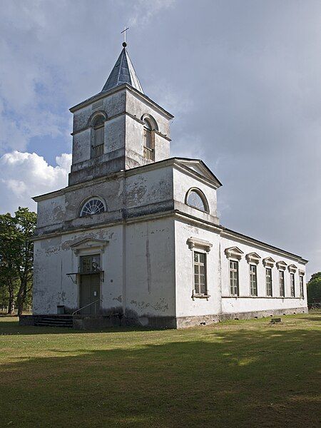 File:Kärla Church.jpg