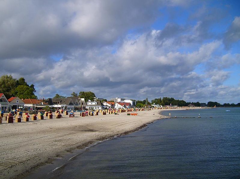 File:Kellenhusen (Ostsee).jpg