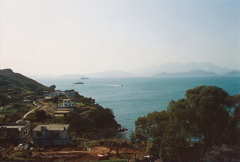 File:Lamma evening1turn.jpg