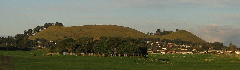 File:Mangere Mountain.jpg