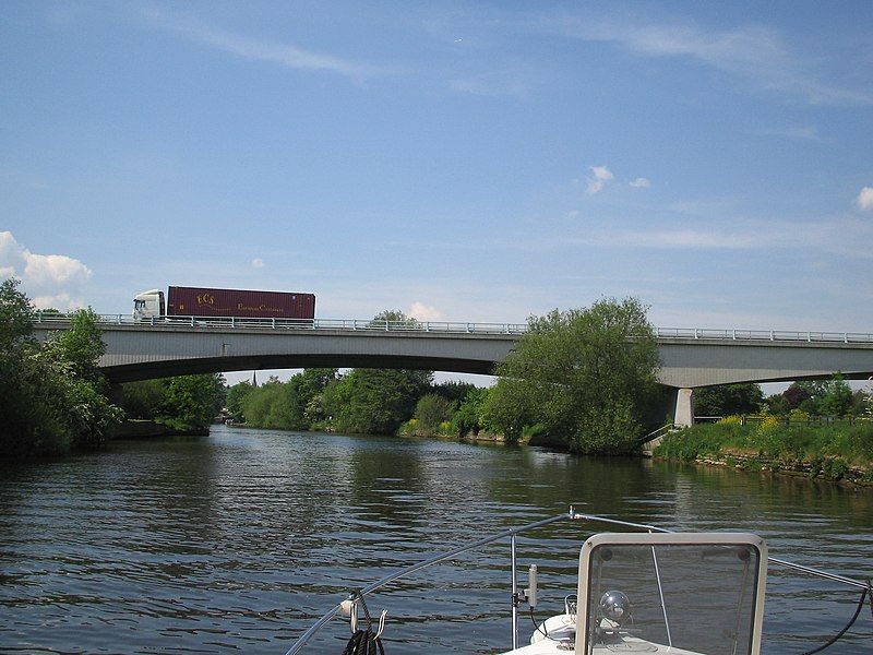 File:Marlow Bypass Bridge.JPG