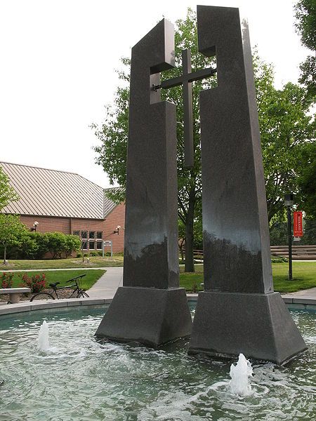 File:Midland Lutheran Fountain.JPG