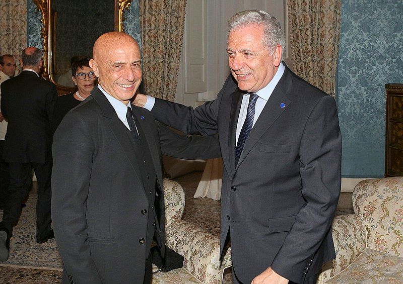 File:Minniti Avramopoulos.jpg