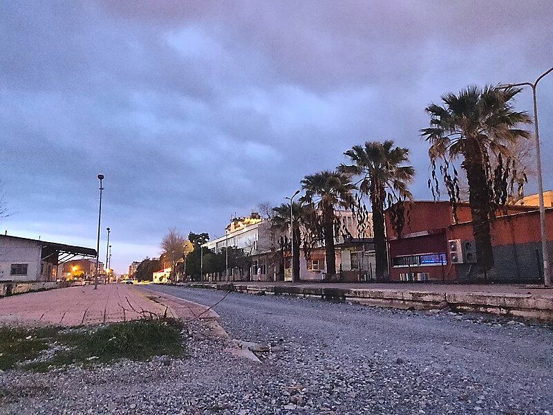 File:Old Akhisar station.jpg