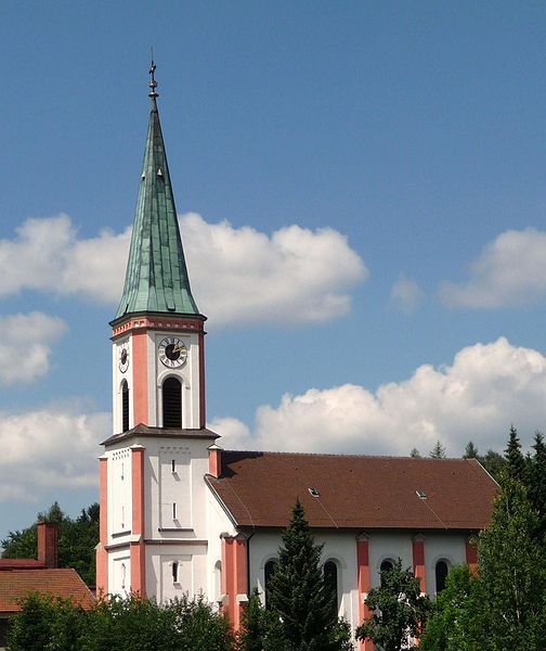 File:Pfarrkirche Lohberg.JPG