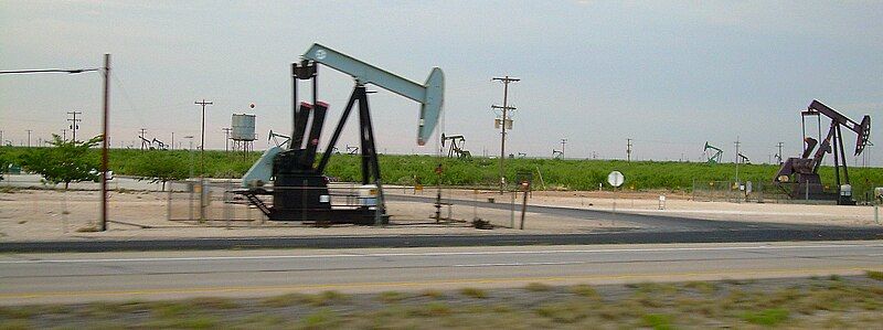 File:Pumpjacks in Texas.JPG