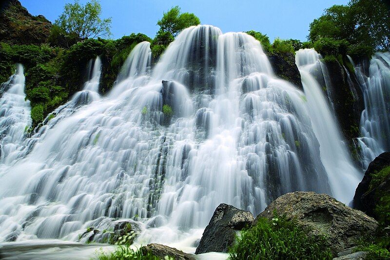 File:Shaki Waterfall2.jpg