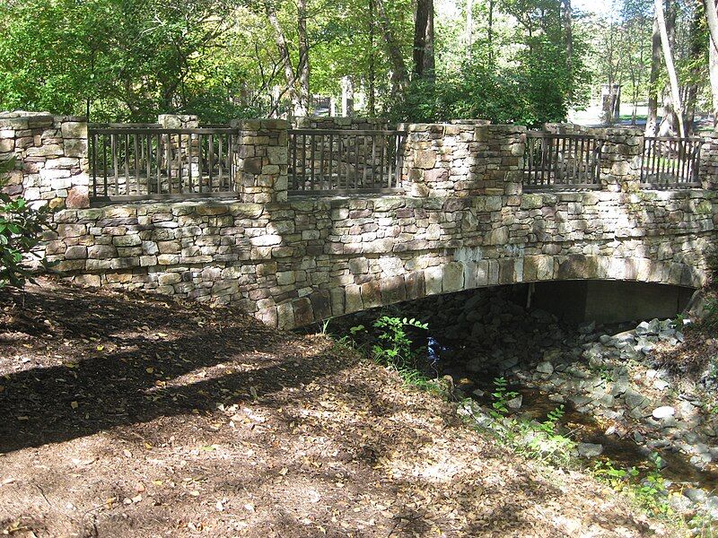 File:Tanger Family Bridge.jpg