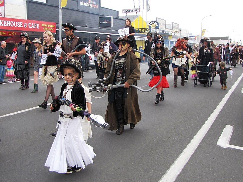 File:Thames steampunk parade.jpg