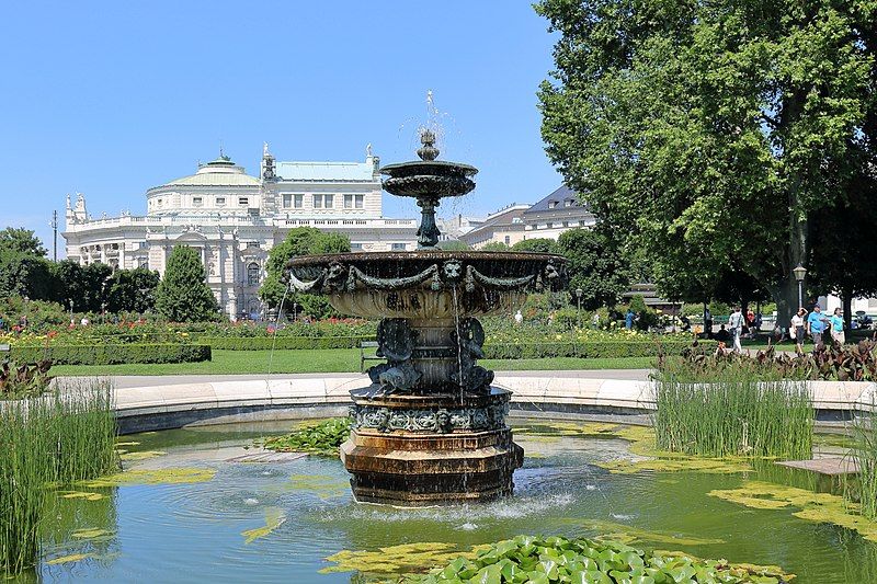 File:Wien - Volksgartenbrunnen.JPG