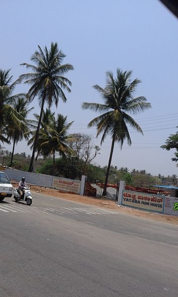 File:Bogadi Ringroad Junction.jpg