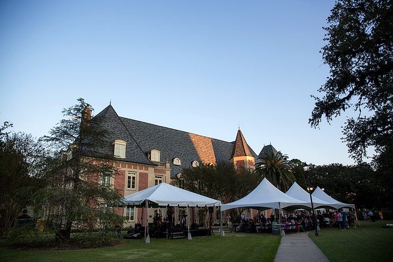 File:FrenchHouseSetupfortheHonorsCollege50thAnniversary.jpg