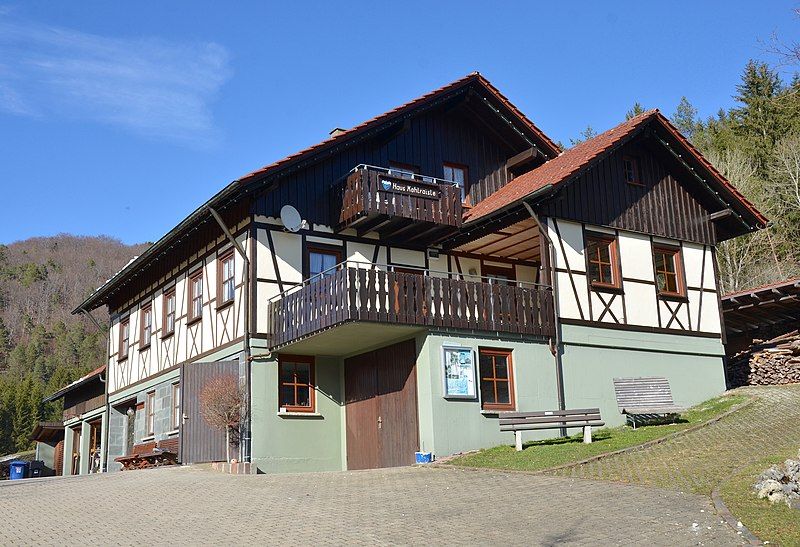 File:Haus Kohlraisle, Tieringen.jpg