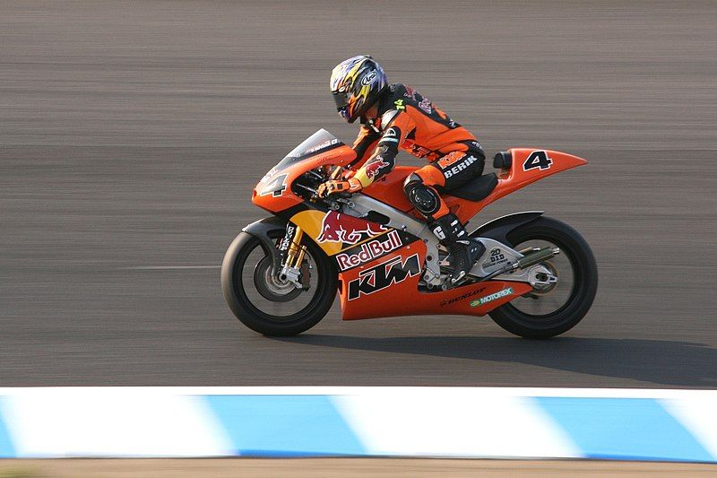 File:Hiroshi Aoyama-GP250-2007JP-qfy.jpg