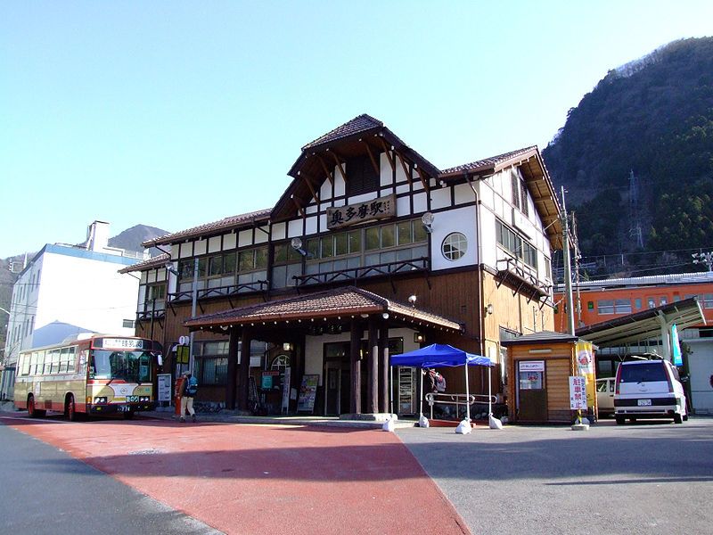 File:JRE-okutama-station.jpg