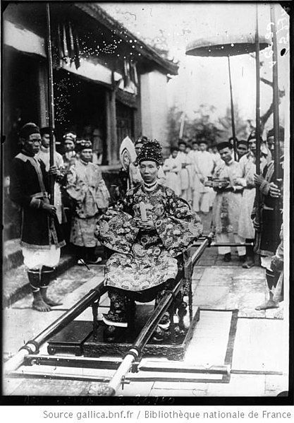 File:KD in palanquin.jpg