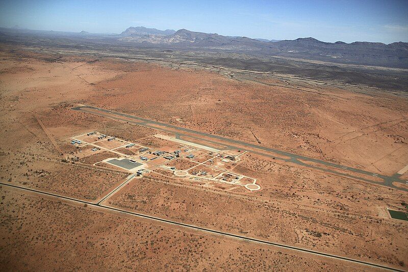 File:Karibib Airport.jpg