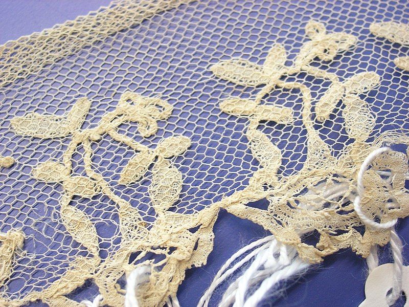 File:Lace (AM 1962.185-2).jpg