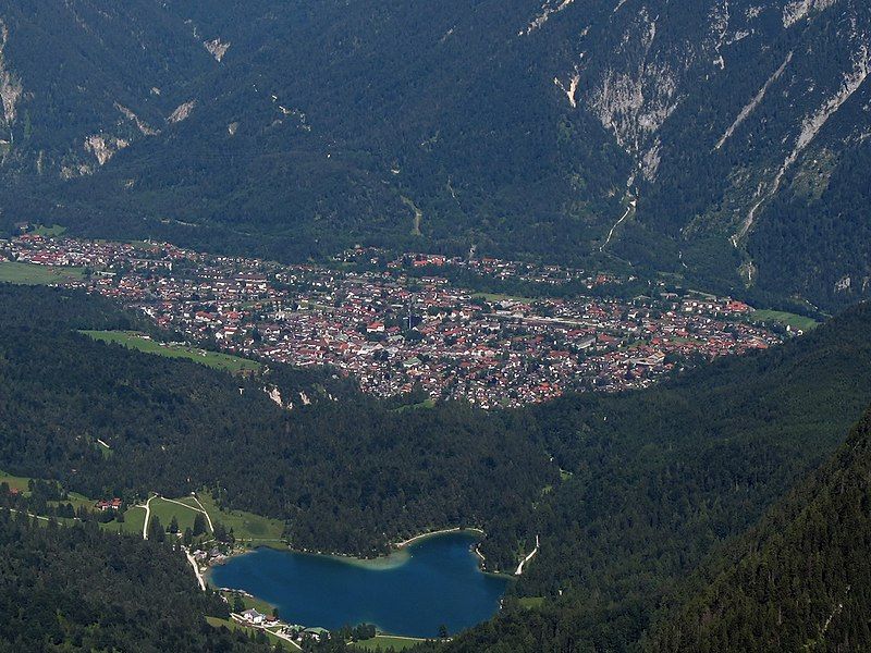 File:Lautersee Mittenwald.jpg