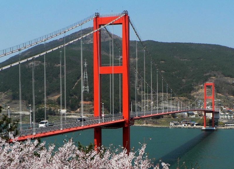 File:Namhae Bridge-edit.jpg