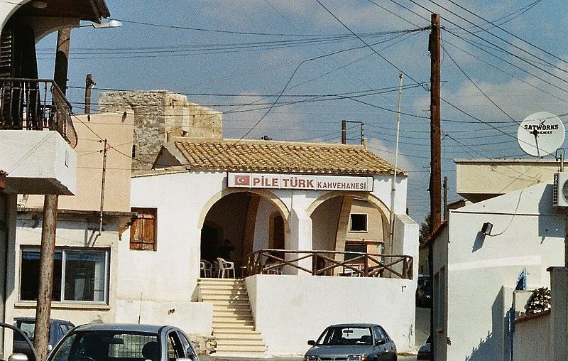 File:Pyla.jpg