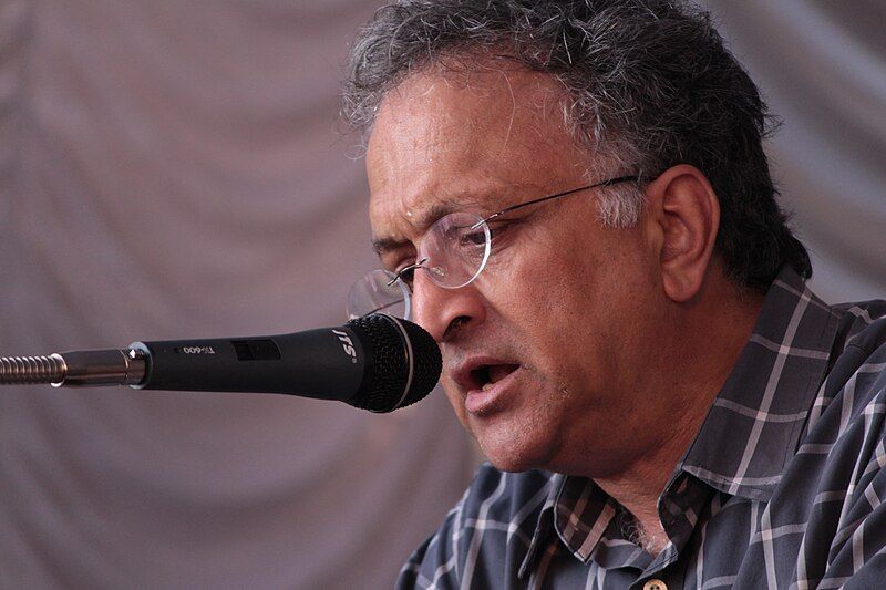 File:Ramachandra guha.jpg