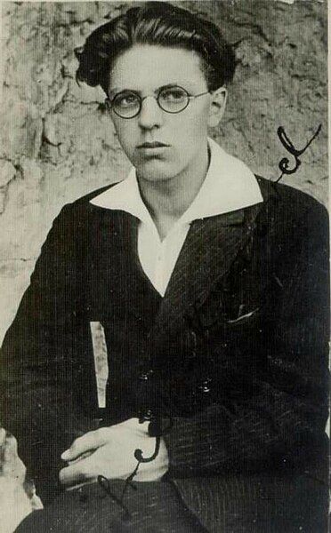 File:Srečko Kosovel 1920s.jpg