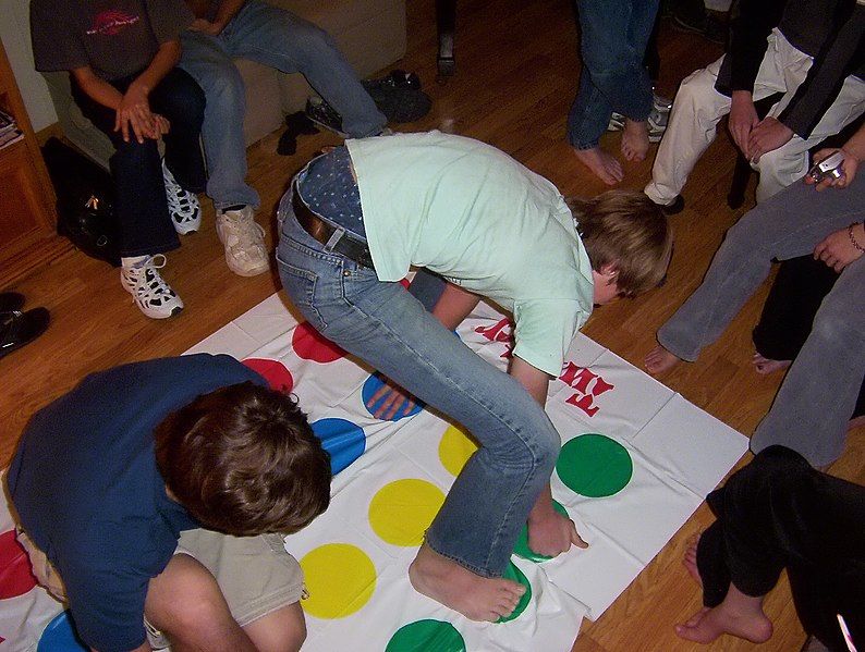 File:Yoga-twister.jpg