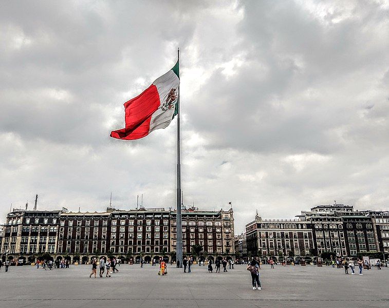 File:Zócalo cdmx.jpg